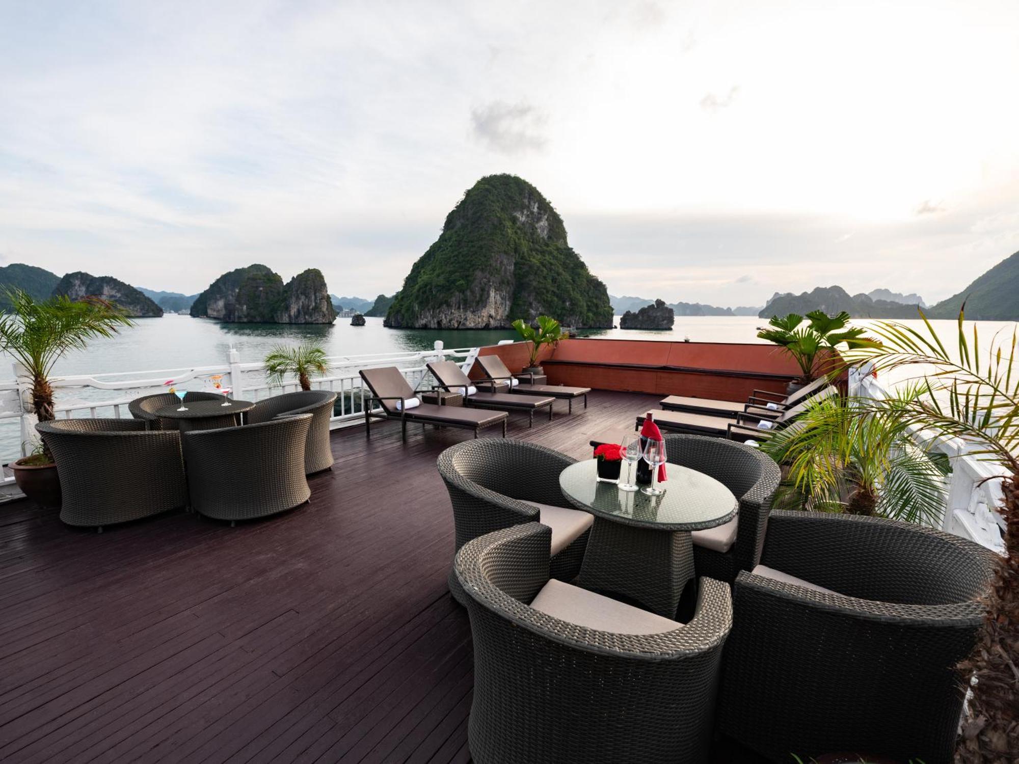 Hera Boutique Cruise Ha Long Bay 외부 사진