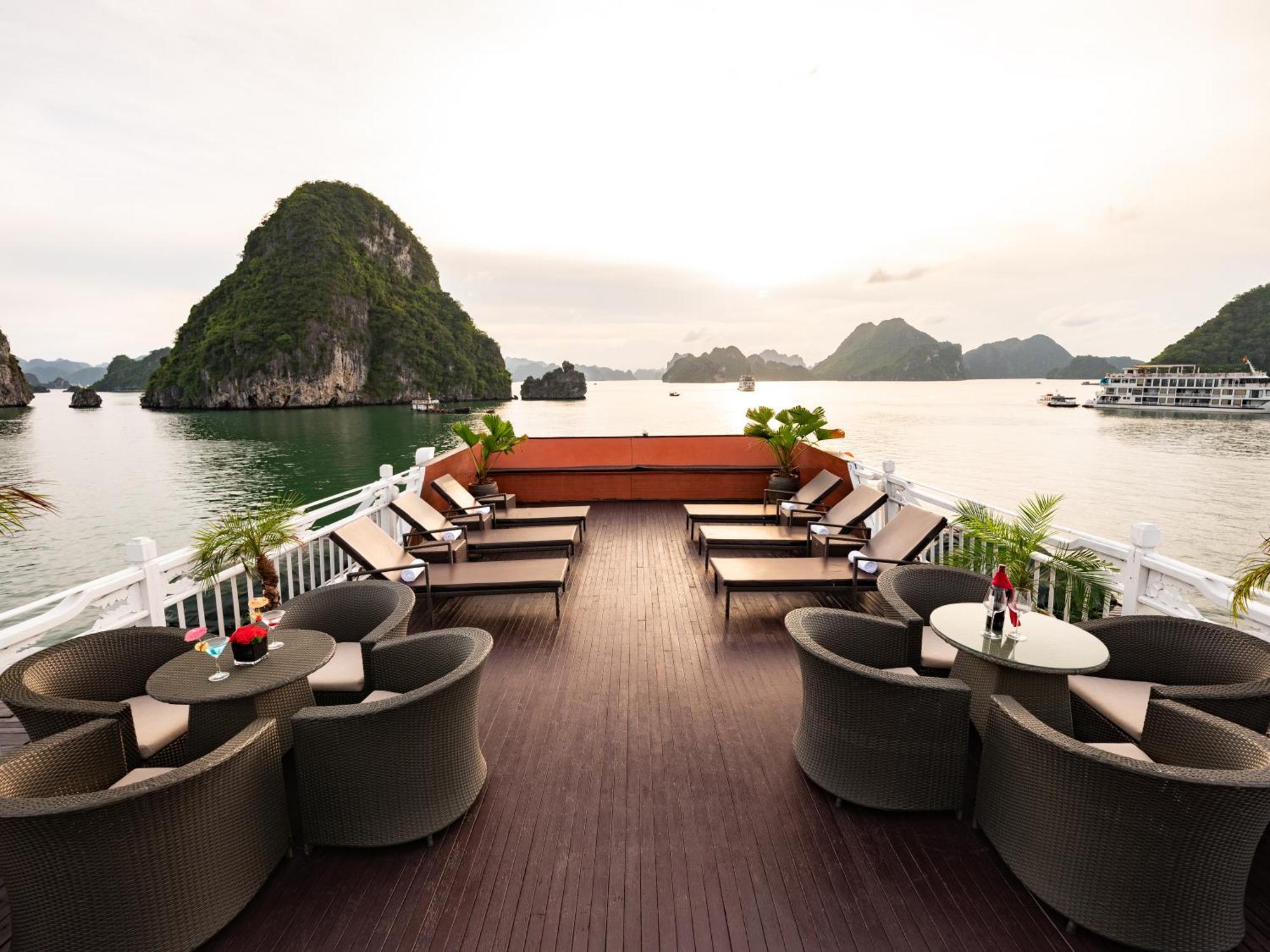 Hera Boutique Cruise Ha Long Bay 외부 사진