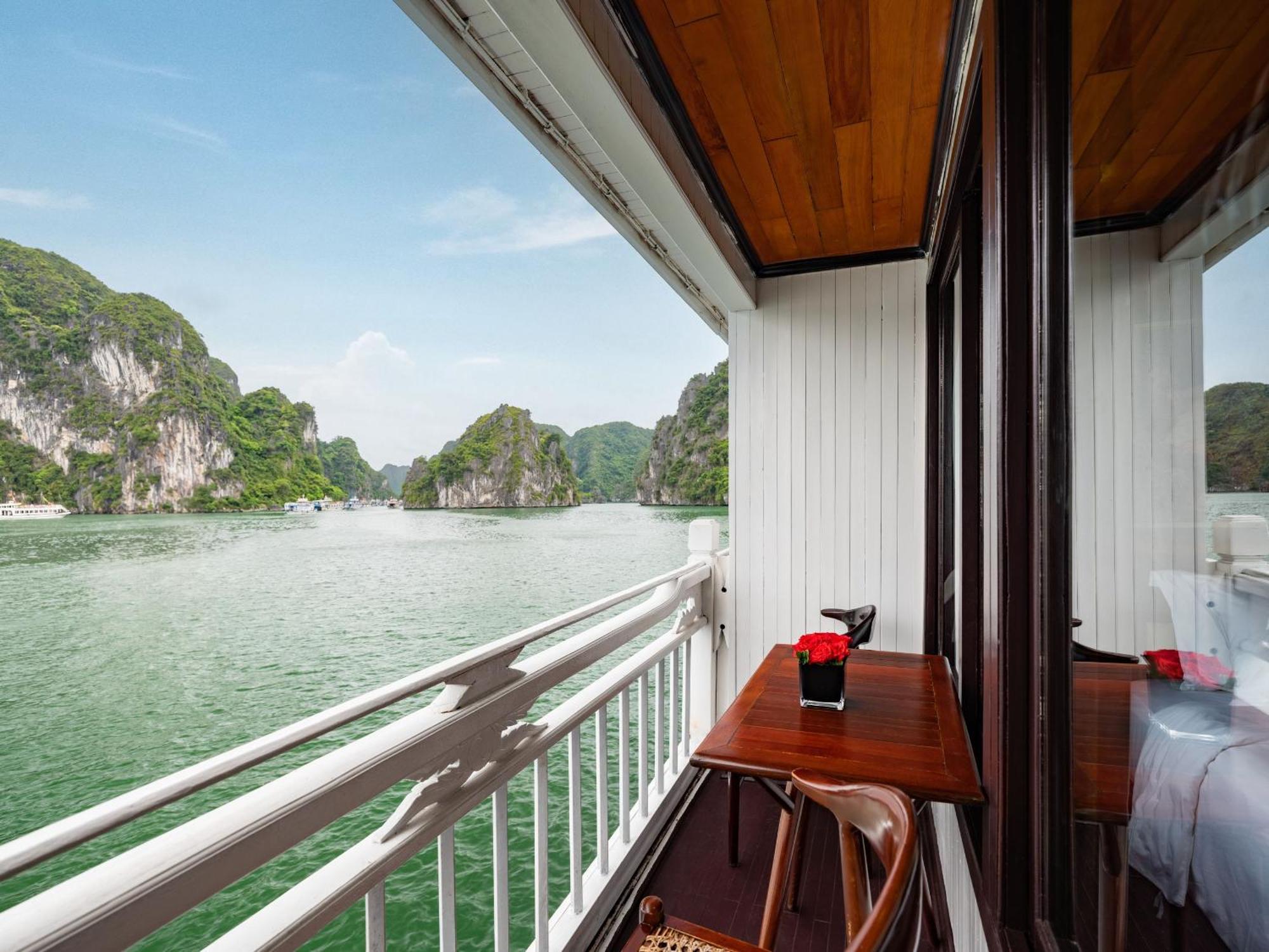 Hera Boutique Cruise Ha Long Bay 외부 사진