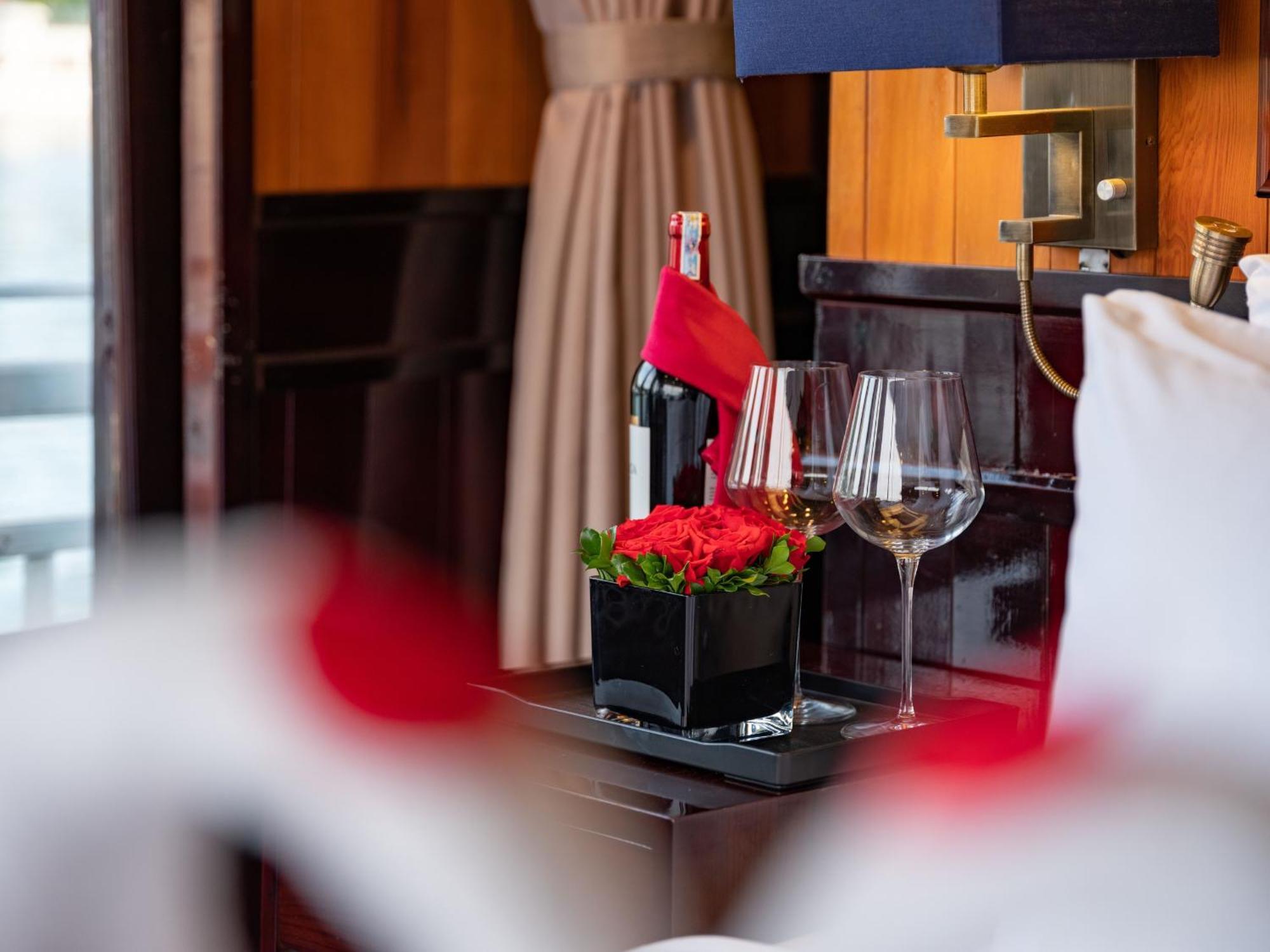 Hera Boutique Cruise Ha Long Bay 외부 사진